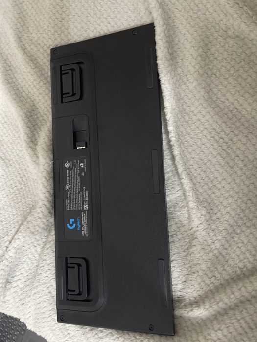 Продам клавиатуру Logitech G915 TKL