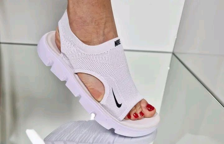 Дамски сандали Nike