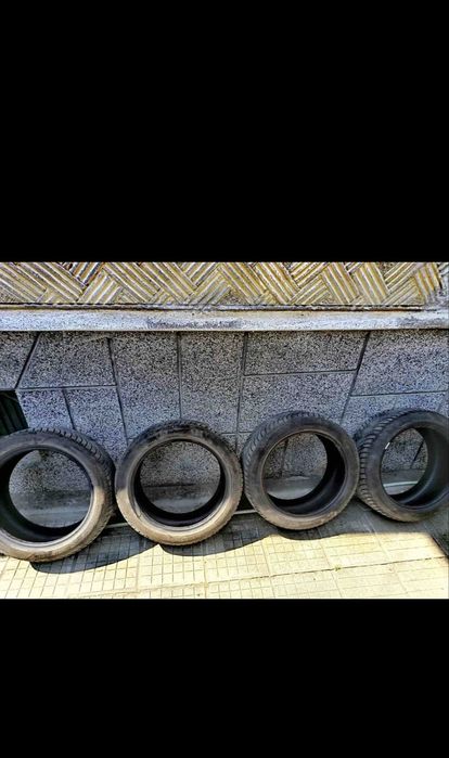 Продавам зимни гуми Goodyear