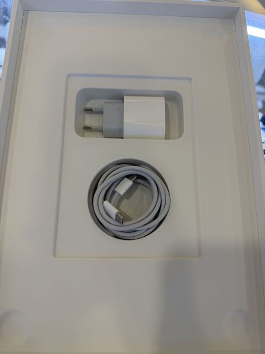 MacBook Neo 8/512/100% 3 цикла