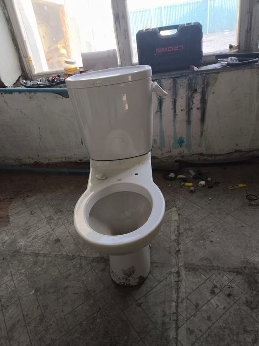 Продам унитазы в рабочем состоянии