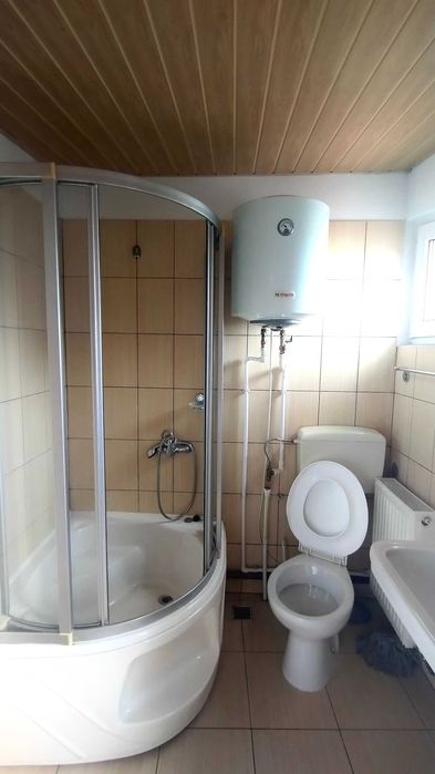 Inchiriez garsoniera Bulevard etaj 3