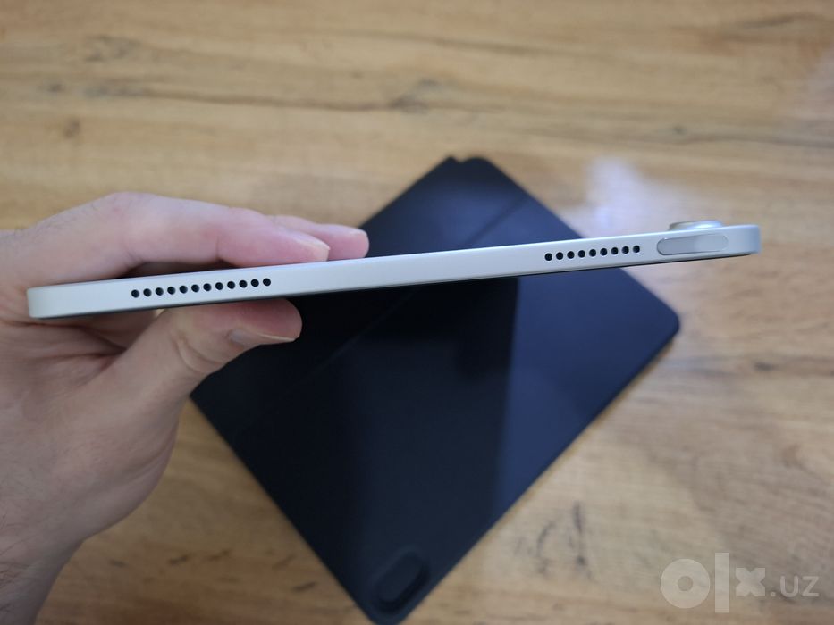 iPad A16, батарея 100%.