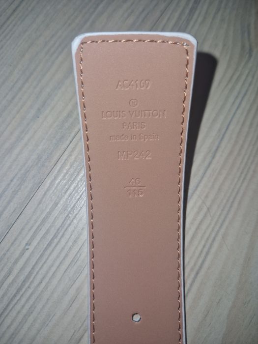 Curea Louis Vuitton alba
