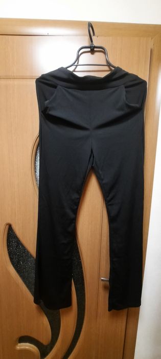 Pantaloni evazati noi L