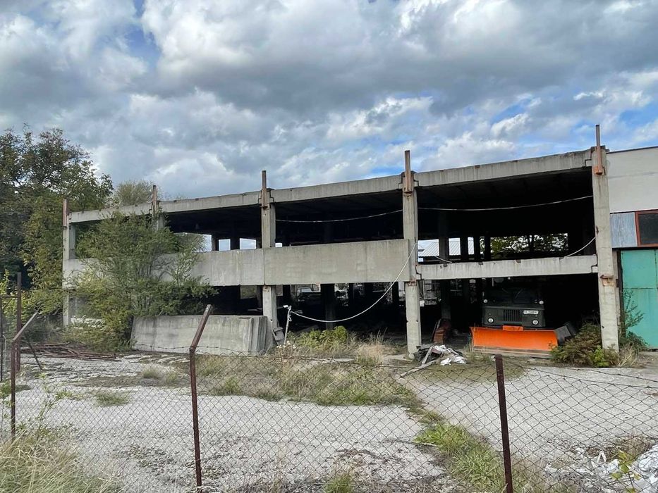 Продава се Промишлена сграда в Банско - 2340 кв.м за 150 €/кв.м - Снимка #1