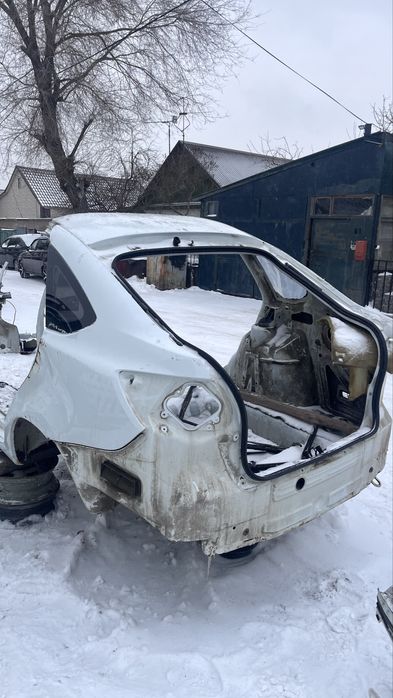 Кузовные детали гранта лифтбек