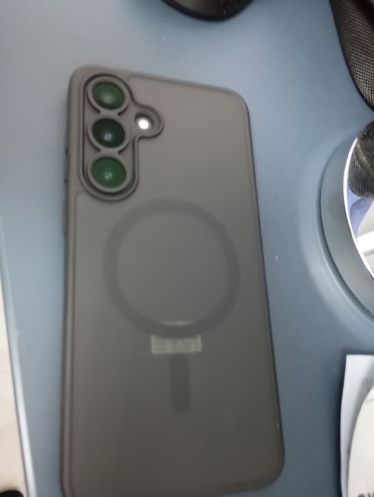 Samsung S25FE nou