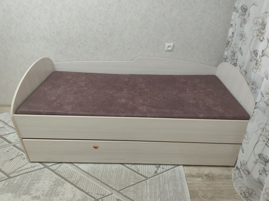 Двухъярусная кровать