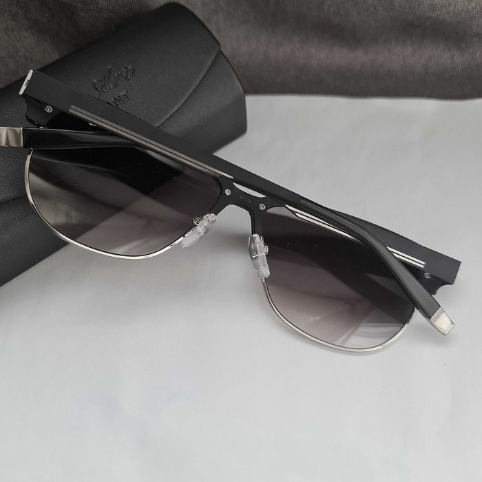 Солнцезащитные очки Charmant