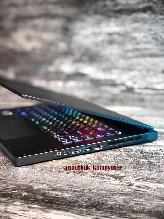 Noutbok MSI 1Tb 32Gb 16gb vram