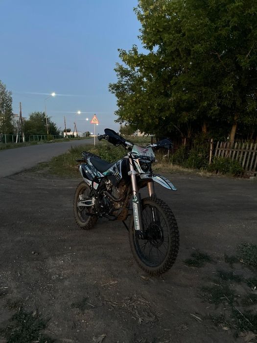 Эндуро мотоцикл 250куб