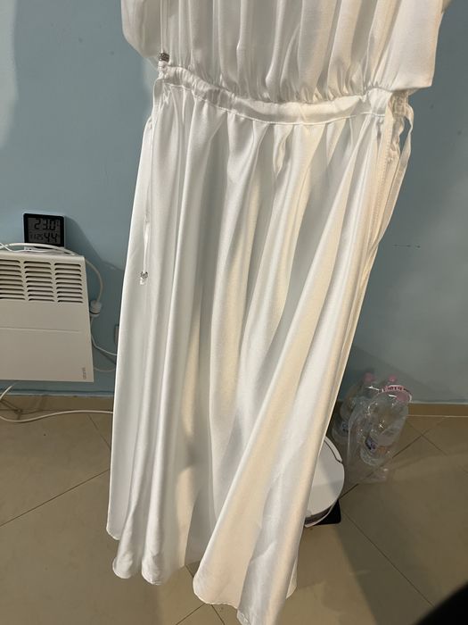 Официална Рокля Lucy