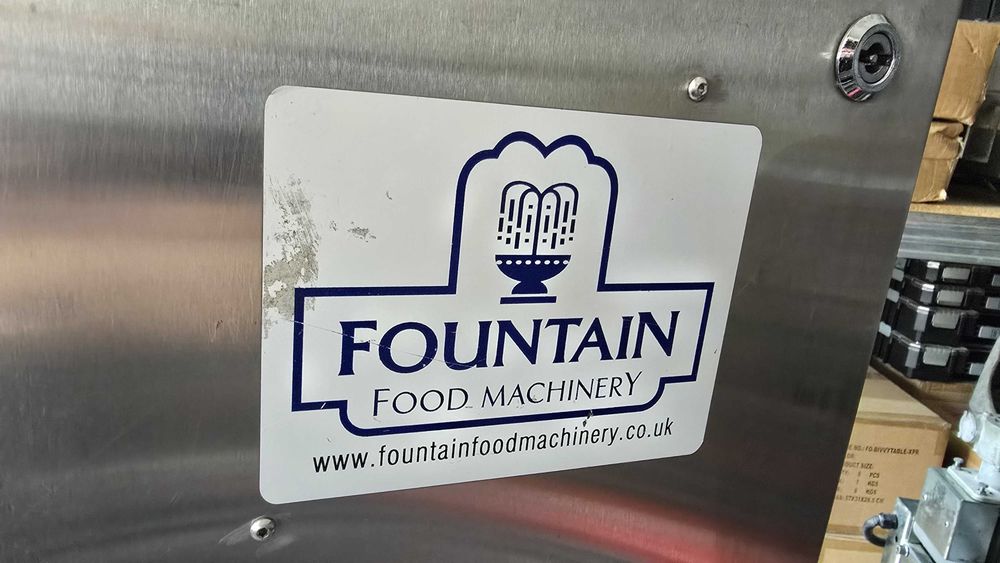 Linie automata de etichetare Fountain Food Machinery din inox