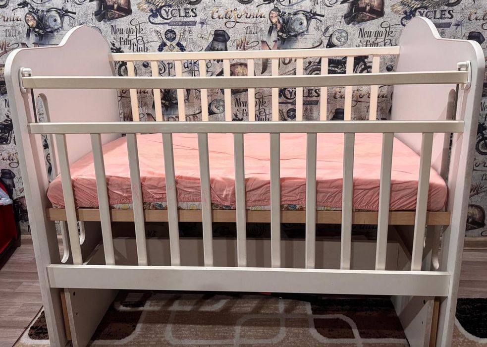 Детская кроватка