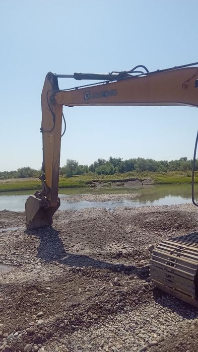 Экскаватор XCMG -145 стрелы