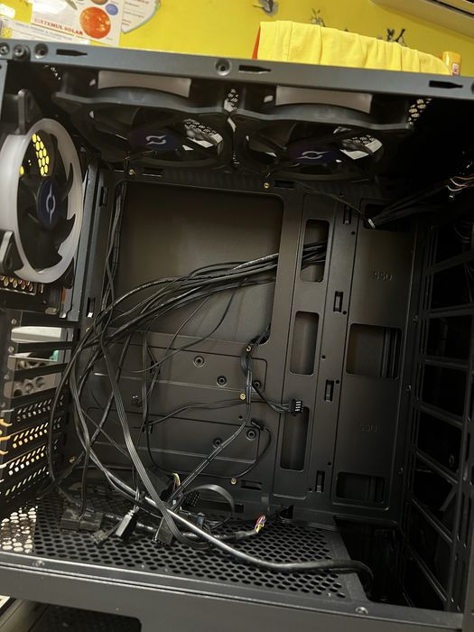 Carcasa pc Aqirys cu 3fan RGB