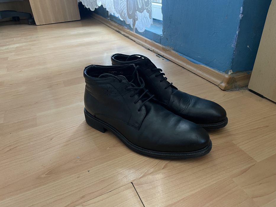 Pantofi înalți piele naturală mărimea 42