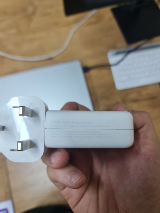 Зарядник 140W Macbook