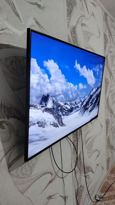 Телевизор LG в хорошем состояние