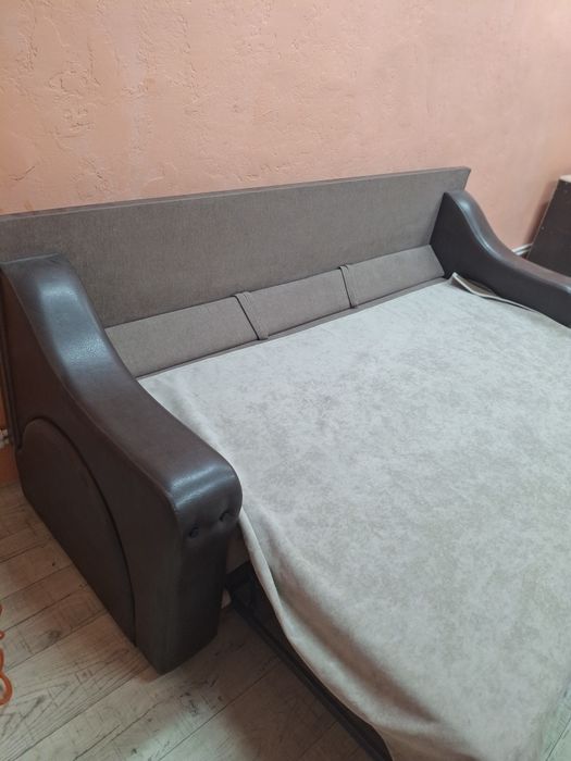 Продам диван б/у