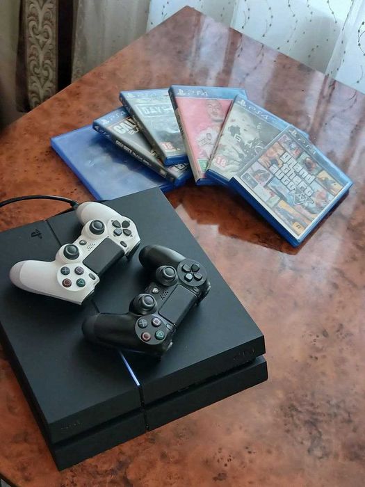 Ps4 в отличном состояние