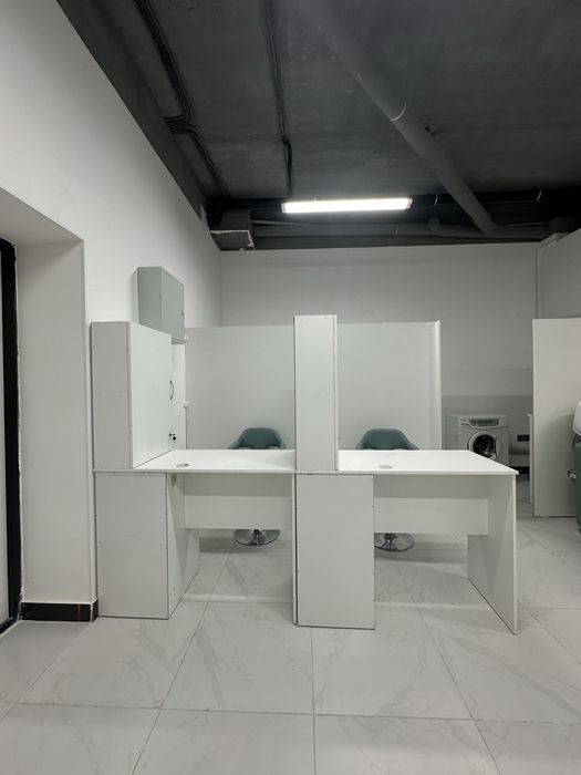 Продам  парикмахерский зеркало, тумба