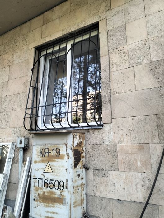 Решётки на окна металлические