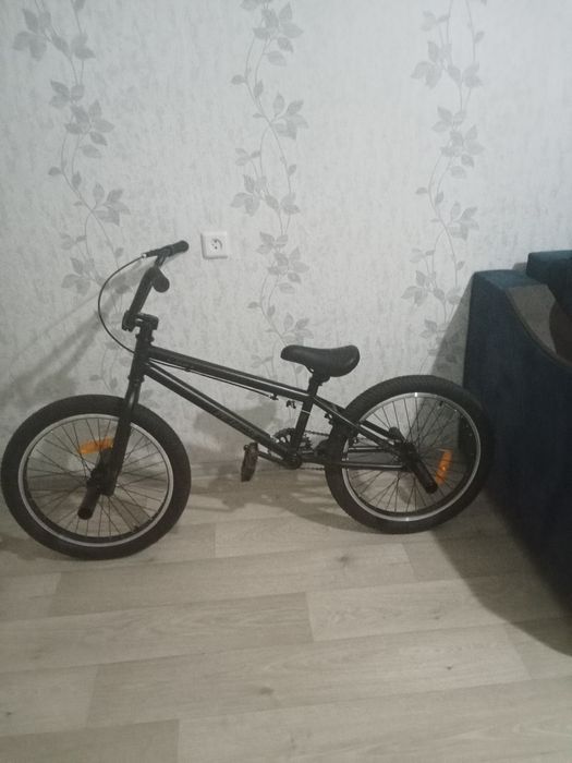 Трюковой велосипед BMX
