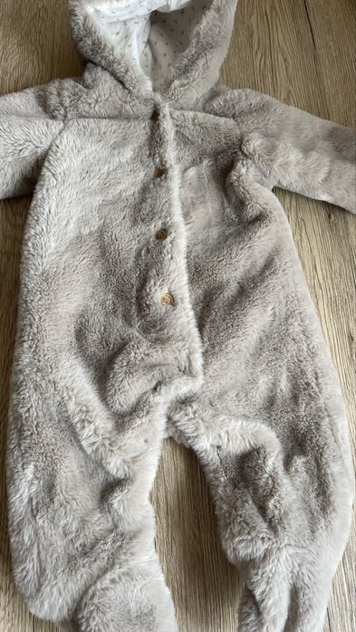 Combinezon Zara cu efect de blana marimea 62, 1-3 luni