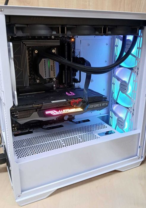 PC Gaming High-End Ryzen 9 7950X / RTX 3090 / 64GB DDR5 / 990 Pro