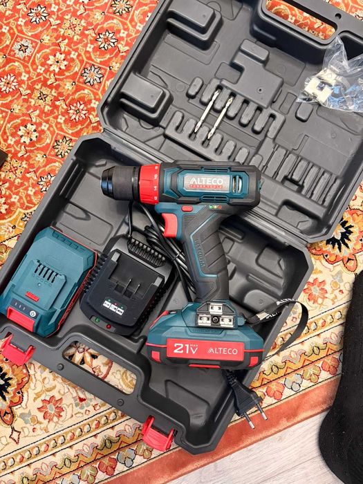 Продам шуруповерт и перфоратор