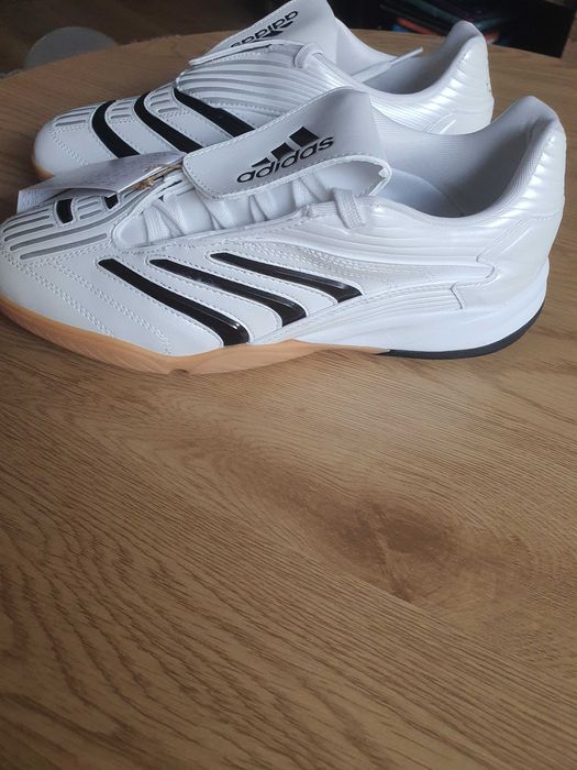 Маратонки футбол зала