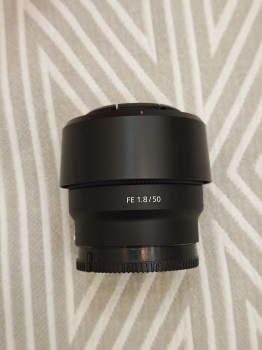 Объектив Sony FE 50mm F1.8