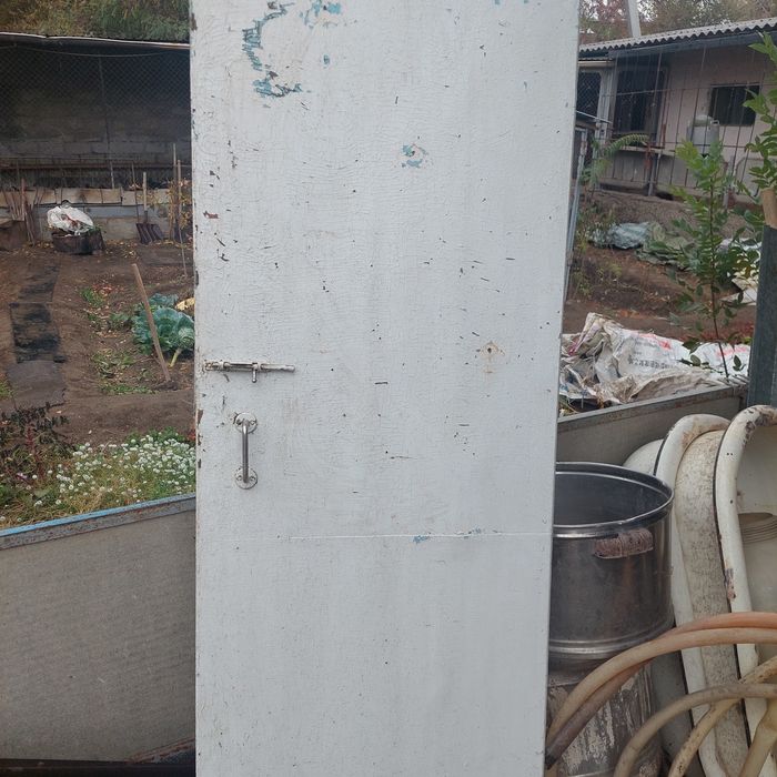 Окна  деревянные  двери б.у.решотки