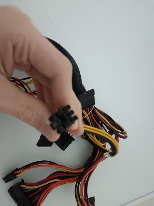 Продам блок питания Huntkey