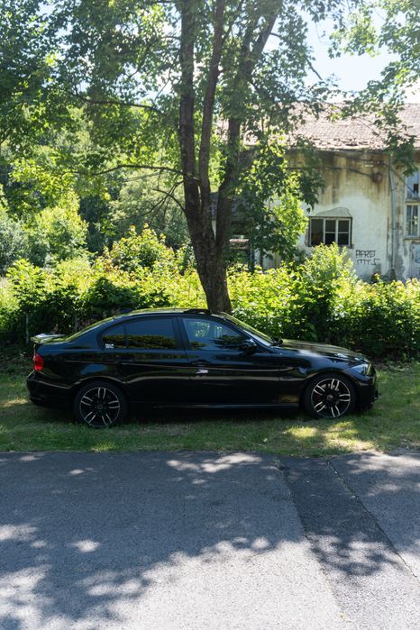 Vand BMW seria 3 E90 320d *trapa* 2011