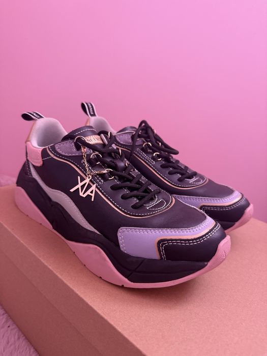 Armani Exchange маратонки