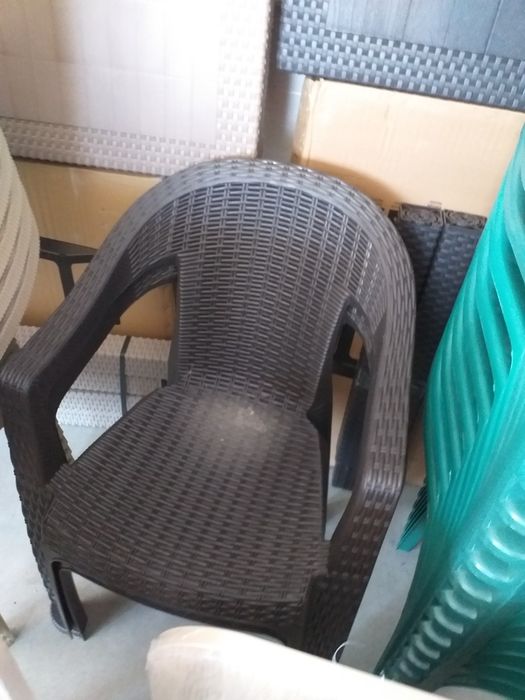 Vand scaune de ratan si mese de ratan