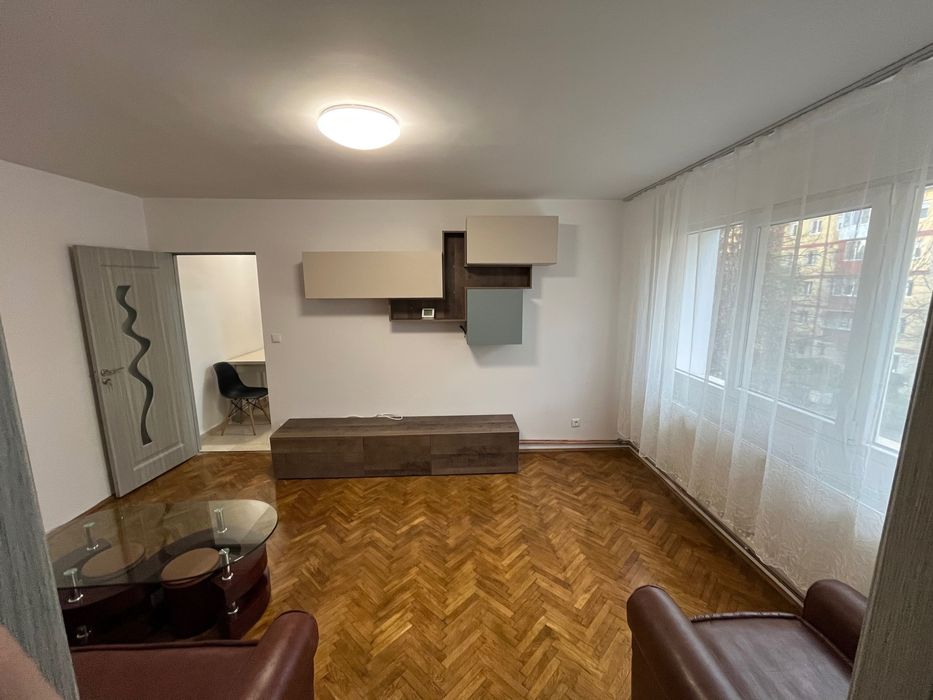 Închiriez Apartament Reșița Govandari 280€