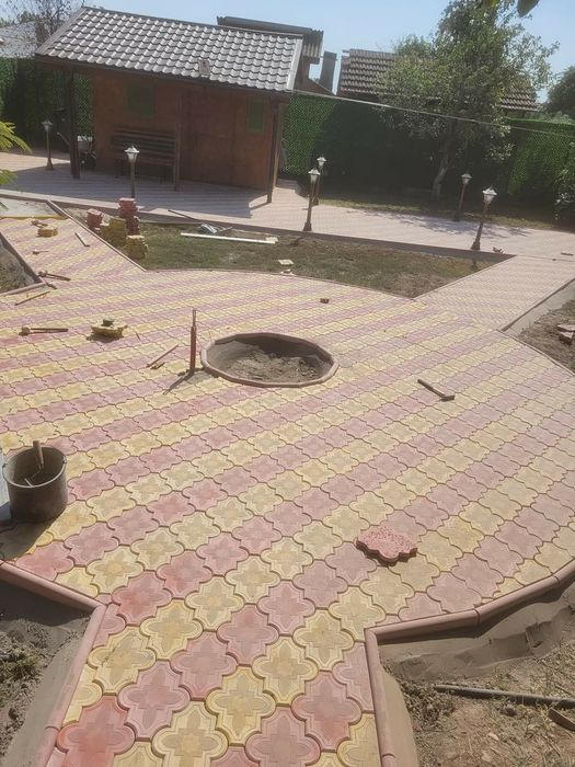 Extra preturi pentru pavaje si pavele model 26x26 cu montaj