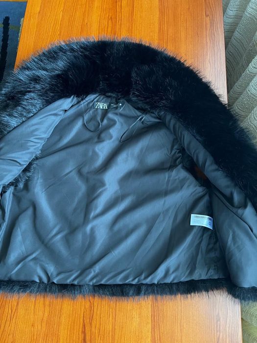 Vesta blana artificiala Zara