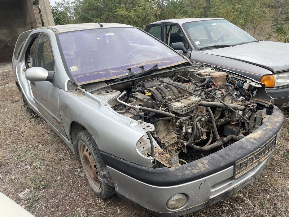 Renault Laguna 1.8i 16v 120кс На Части