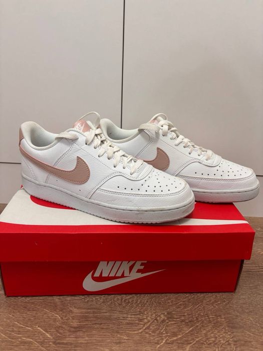 Nike Женская обувь