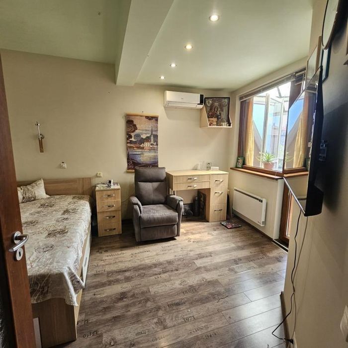 Продава се Двустаен апартамент в Варна, Галата - 61 кв.м за 2460 €/кв.м - Снимка #5