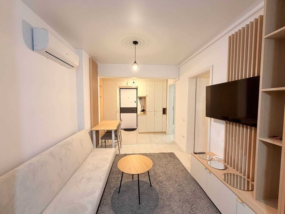 Apartament de inchiriat, recent renovat, strada Hera