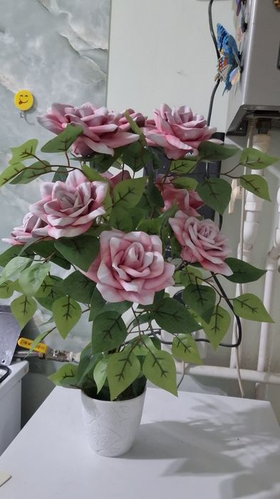 Искусственные цветы, ручная работа.