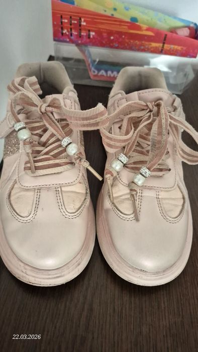 Adidași fetite nr.35(22cm)