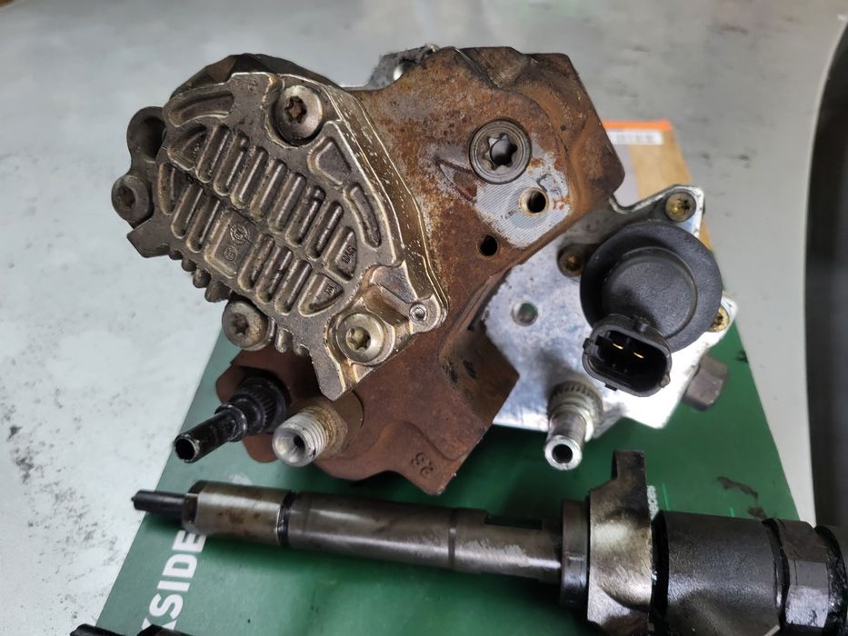 Vand injectoare ,pampa de inalte ford 1.6 tdci