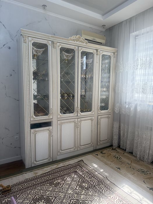 Б/у сервант сатылады